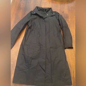 Burberry light rain jacket with hat black